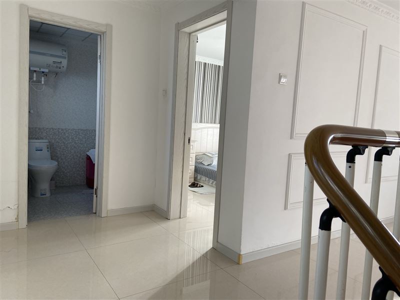 沈铁B区小高层出售