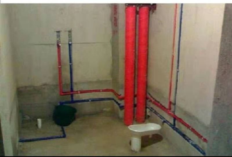 专业;水暖工,改水改电,修水管换阀门,清洗地热